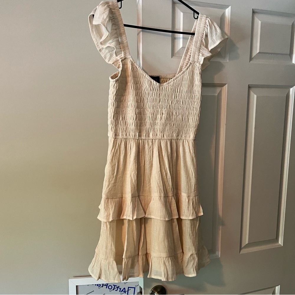 Vici cream dress size medium